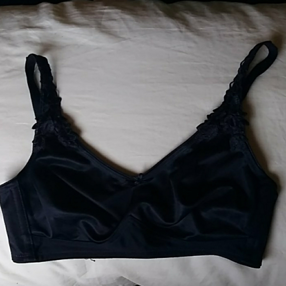 Dominique Minimizer Wire-Free Bra black size 32D